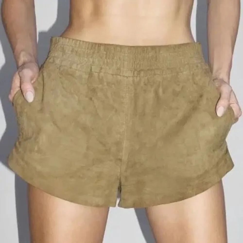 Kate Moss TopshopâSuede Pull on Tan festival shorts size 6